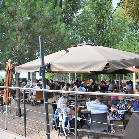 O2 Saone Hotel Reyrieux Kültér fotó