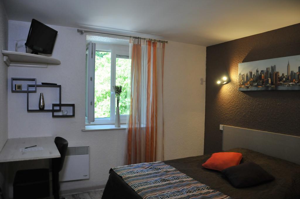 O2 Saone Hotel Reyrieux Kültér fotó